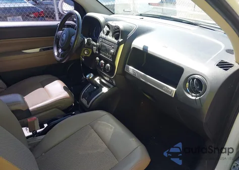 2014 Jeep Compass Latitude z USA, uszkodzony, nr VIN 1C4NJDEB9ED641409